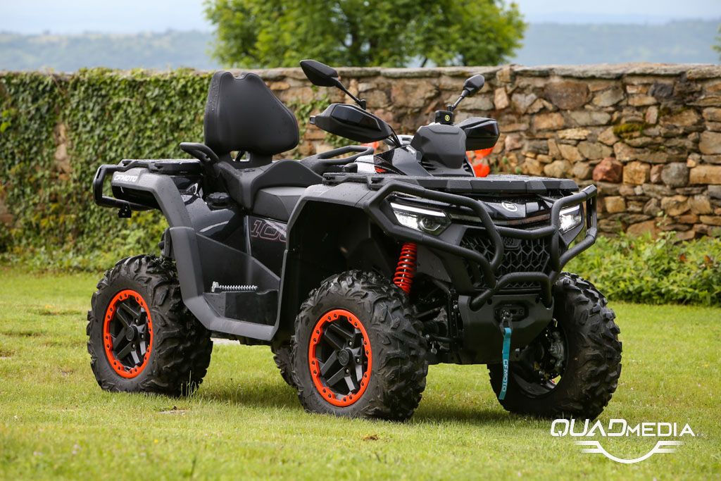 CForce 1000R Touring vue de 3/4 face