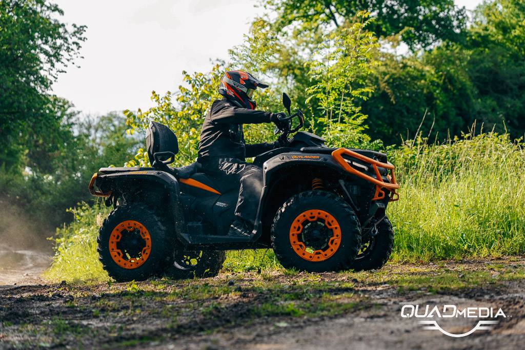 Can-Am Outlander Max XT-P 1000R SAS action 4