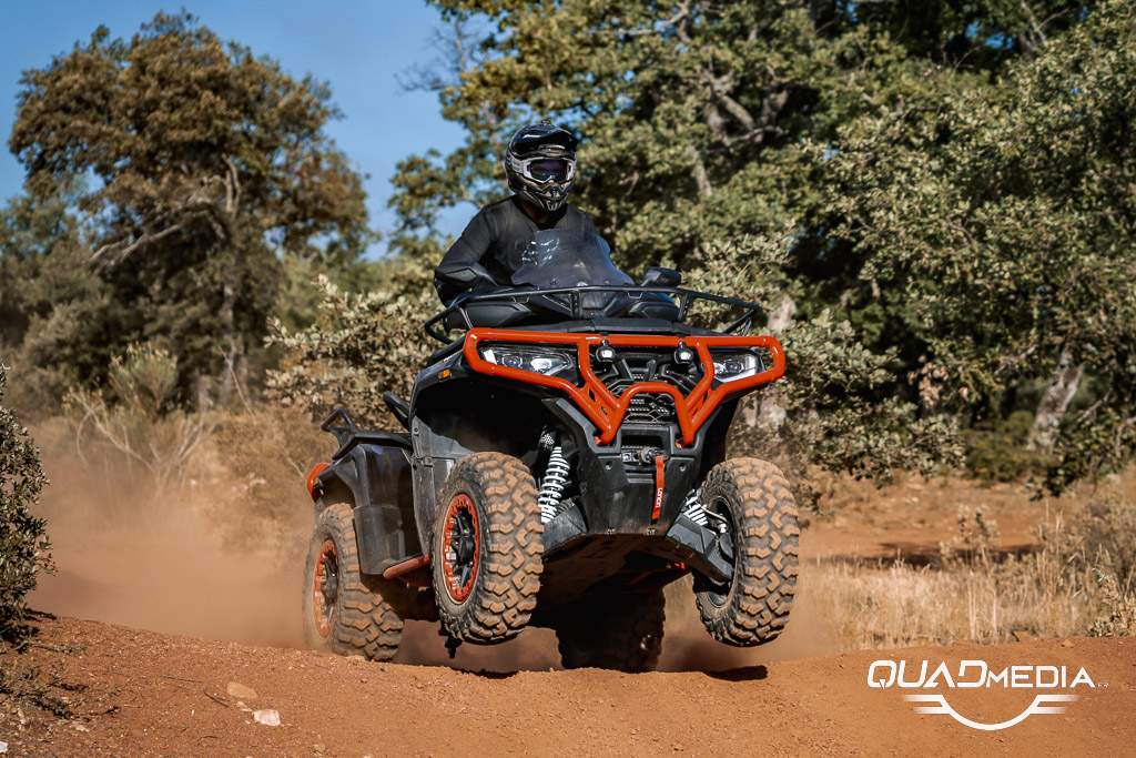 Loncin XWolf 1000L Land Trekker action 4