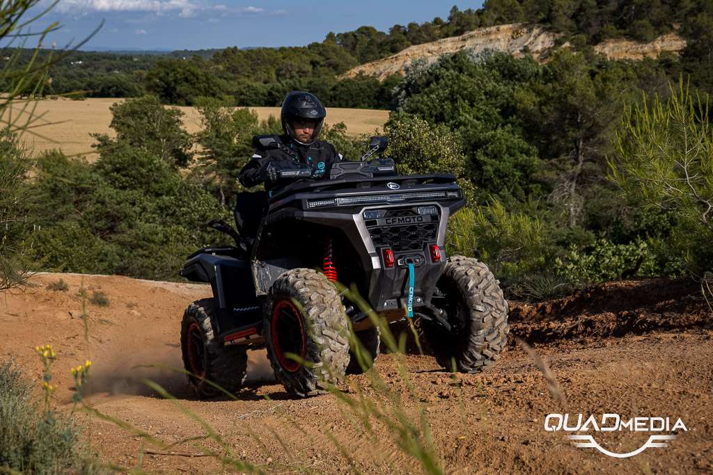CFMoto CForce C6 PRO Touring action 4